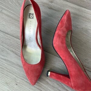 Suede pumps